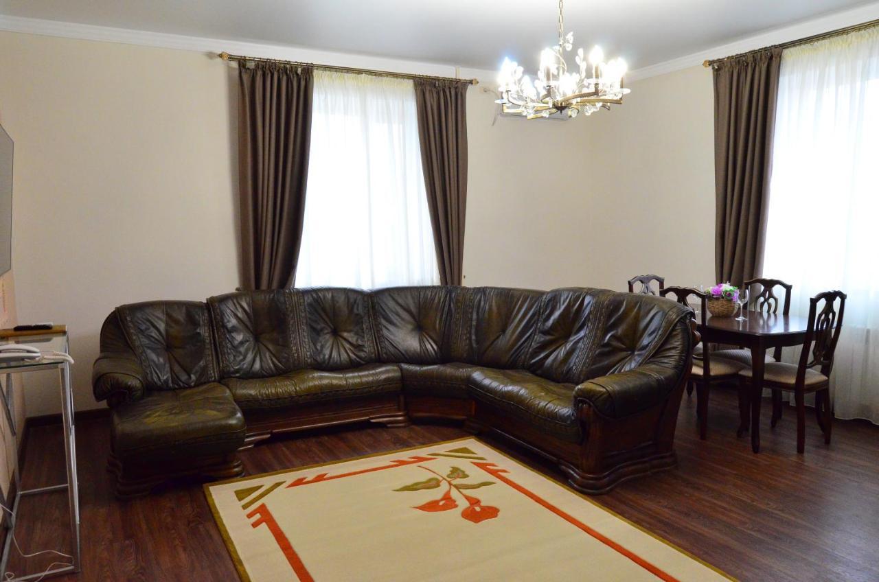 Golden Park Hotel Pawłodar Zewnętrze zdjęcie